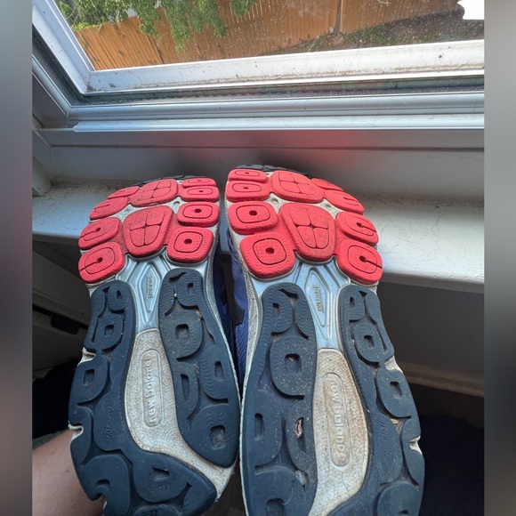 New Balance Women’s Running Shoe 940 V4 - Picture 3 of 4